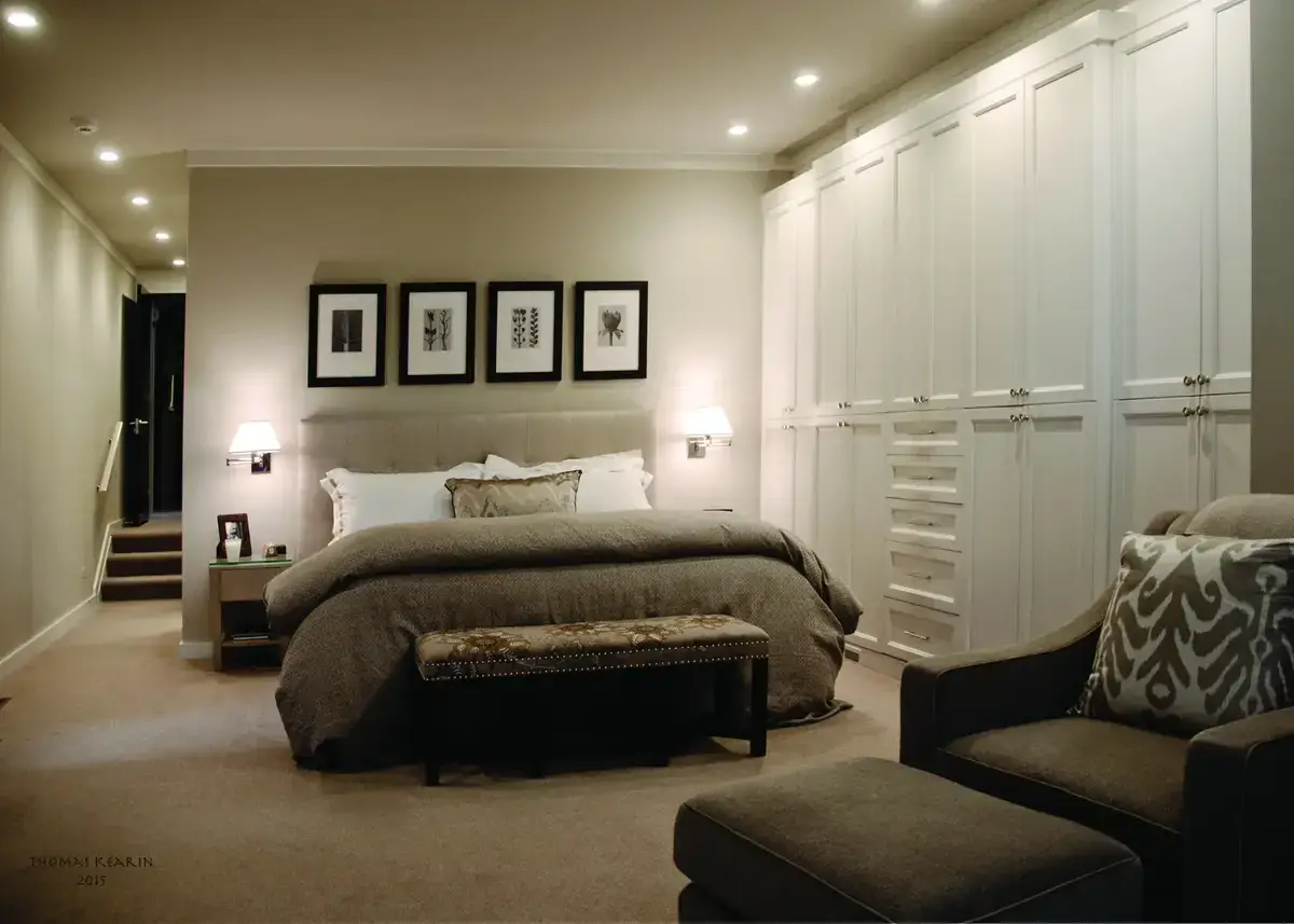 Bedroom Floor-to-Ceiling Wardrobe Wall