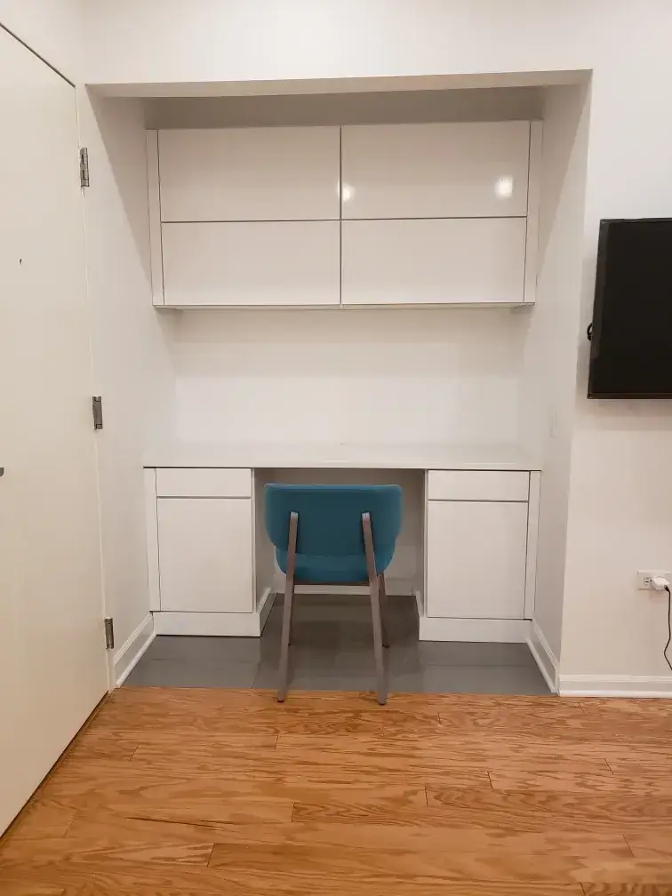 Gloss White Desk Niche